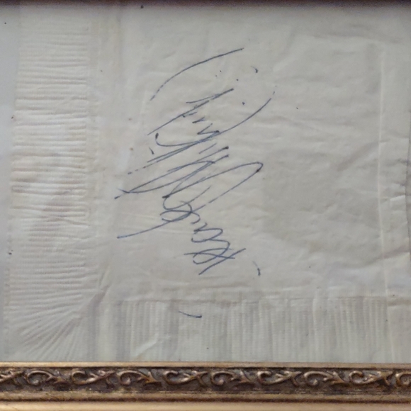 Whitney Houston signature - Picture 1 of 2